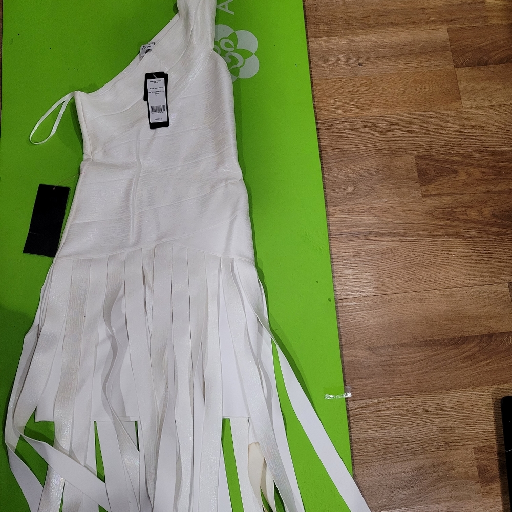 Bebe dress